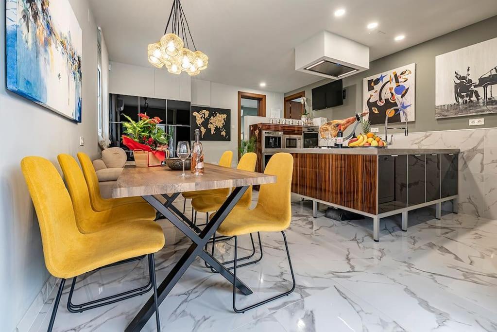 Luxury Casa Con Piscina, Wifi, 150M Dal Mare Appartement Miami Playa Buitenkant foto