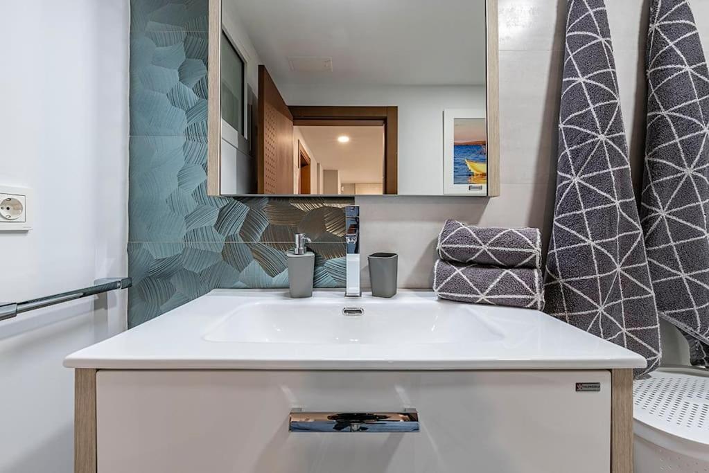 Luxury Casa Con Piscina, Wifi, 150M Dal Mare Appartement Miami Playa Buitenkant foto